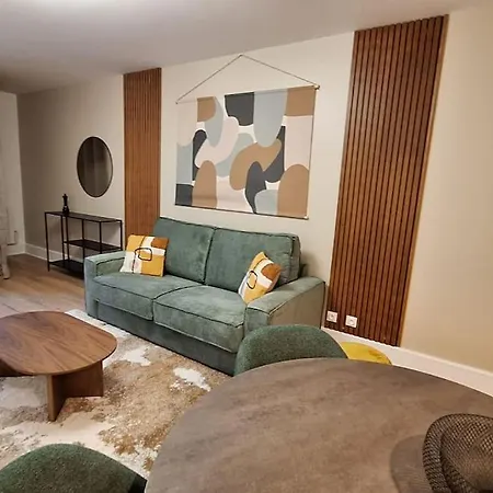 A Versailles - Le Celeste - 345B Versailles