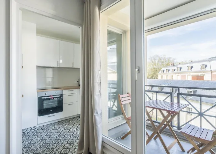 - Le Celeste - 345b Daire Versay